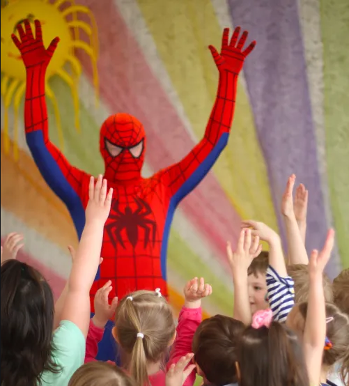 Волонтёры-аниматоры в костюмах для поездки в детский дом г.Клин ...